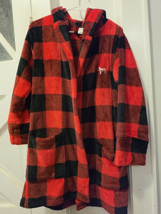 PINK Victoria's Secret Other - PINK Victoria's Secret Red & Black Plaid Hooded Robe